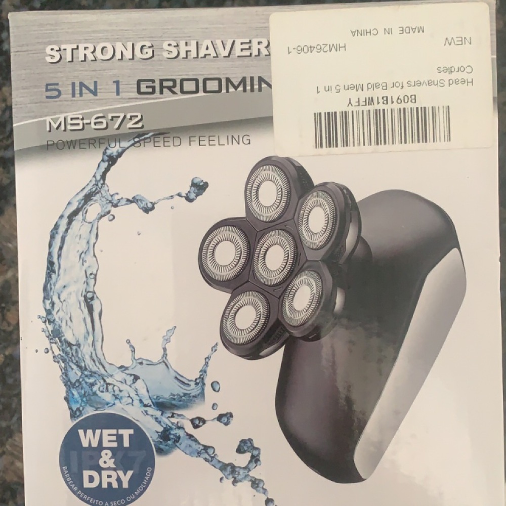5 in 1 Grooming Kit. Never used. Open box.